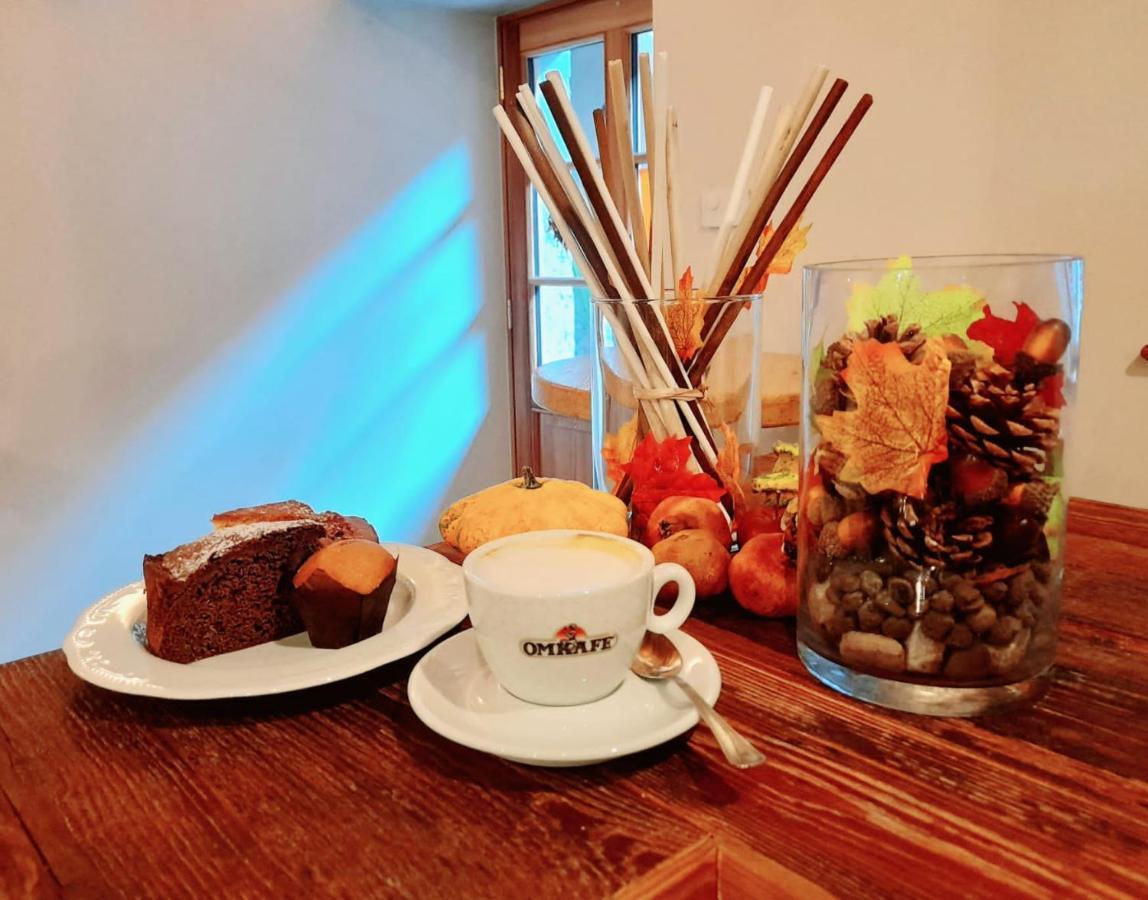 Colle Ameno Room And Breakfast Rovereto  Exterior foto