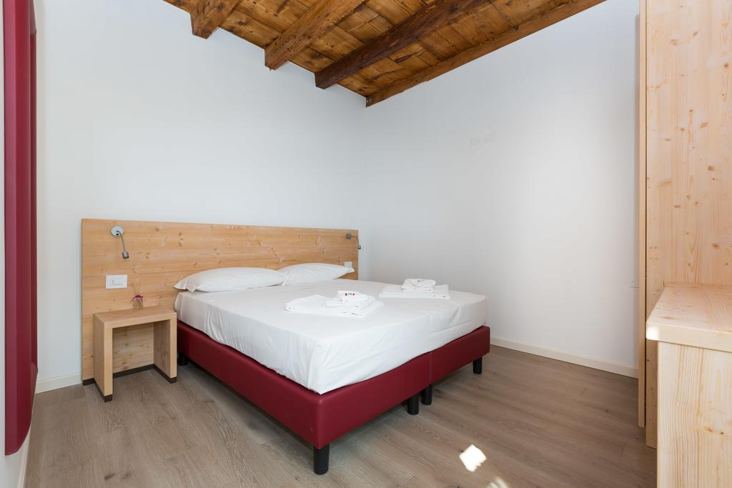 Colle Ameno Room And Breakfast Rovereto  Cameră foto